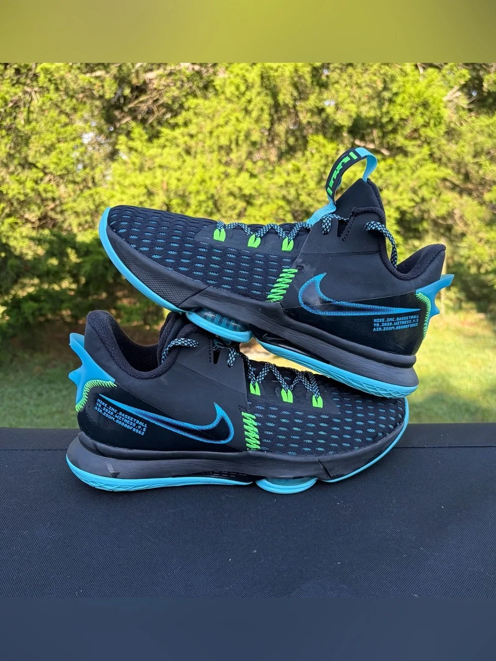 Nike LeBron Witness 5 'Black Light Blue Fury' Basketball Shoes - Men's Size 9.5